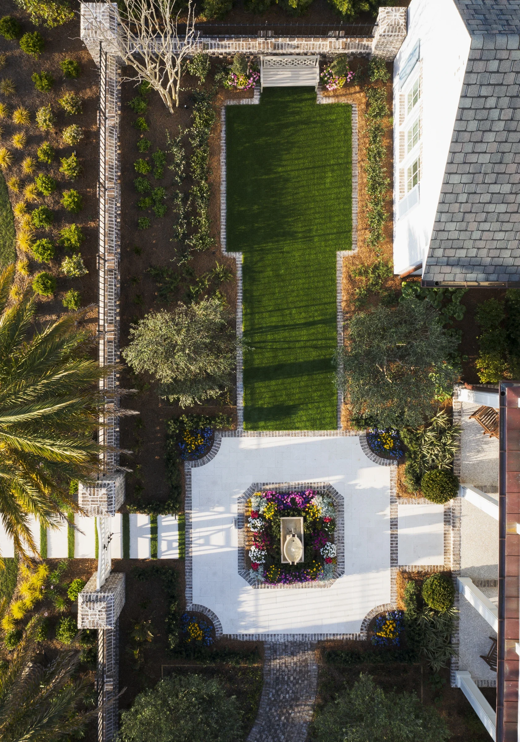 Lakeside Luxury — landscape and architectural detail 6